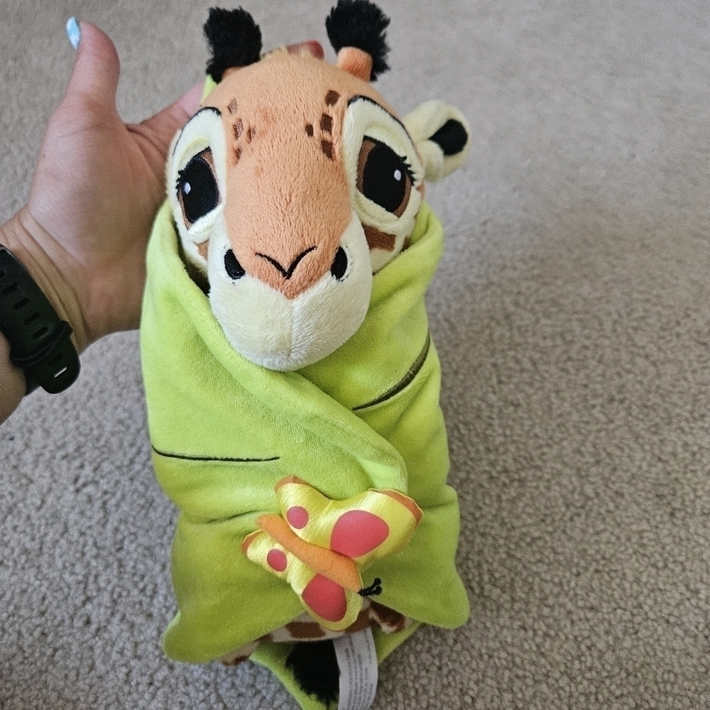 Park exclusive giraffe disney baby